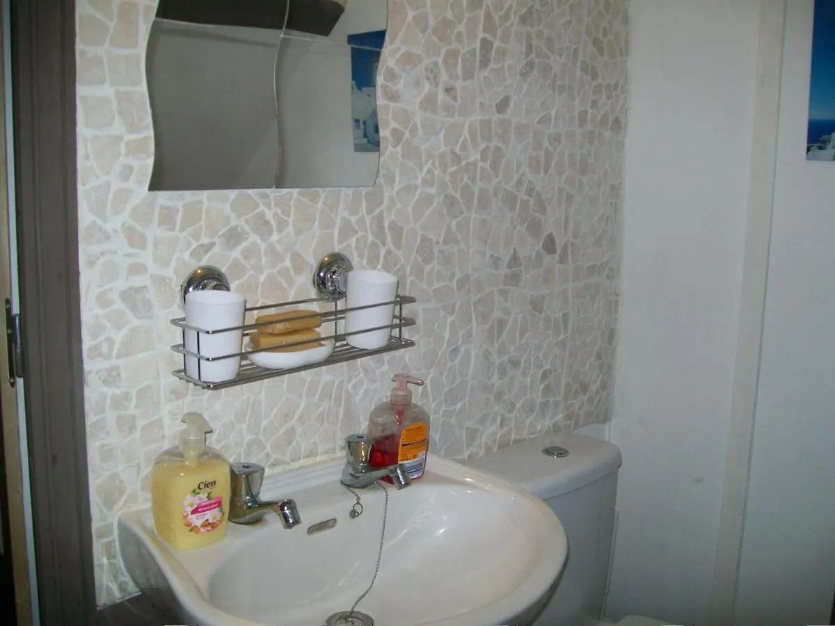 Bed & Breakfast Stone Cottage Meneac